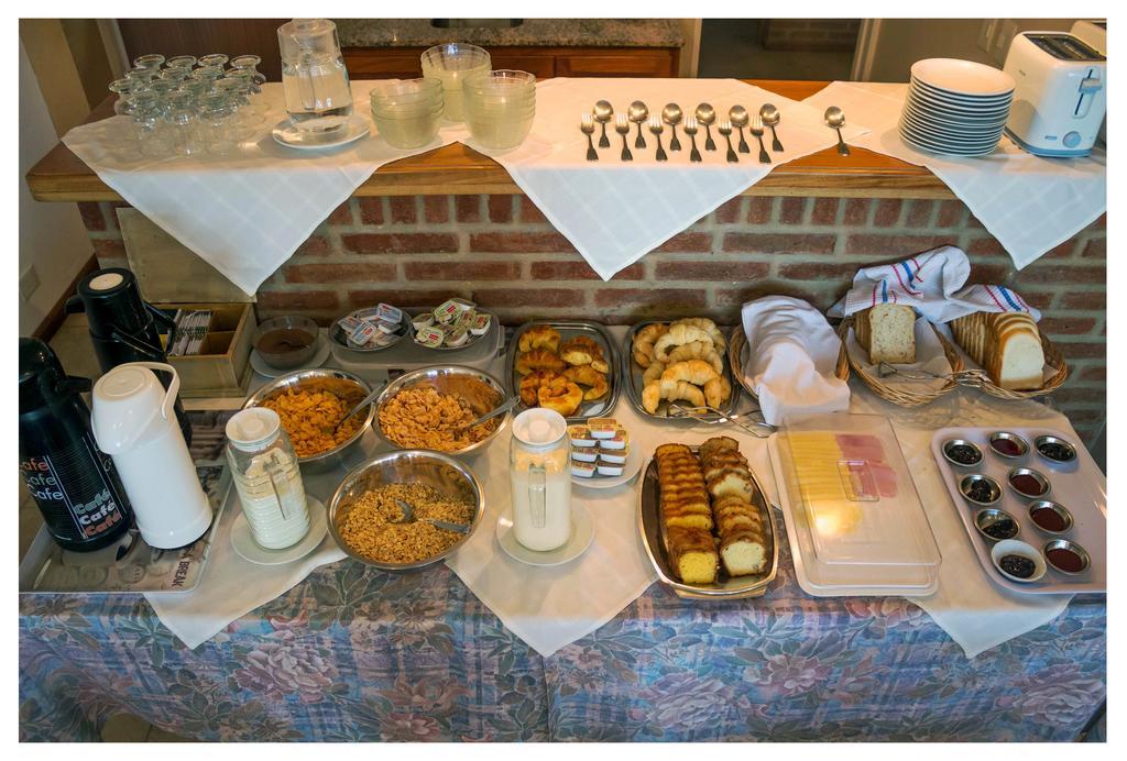 Hosteria Solar De La Costa 푸에르토마드린 외부 사진