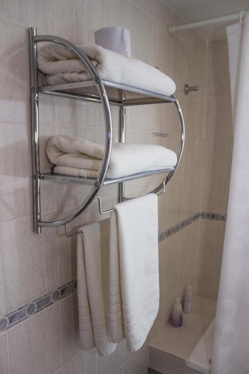 Hosteria Solar De La Costa 푸에르토마드린 외부 사진