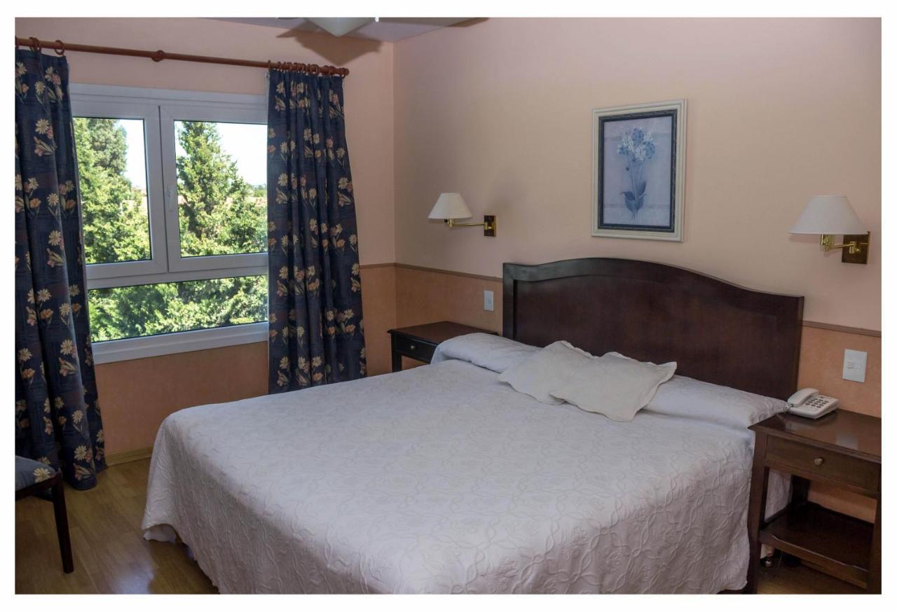 Hosteria Solar De La Costa 푸에르토마드린 외부 사진